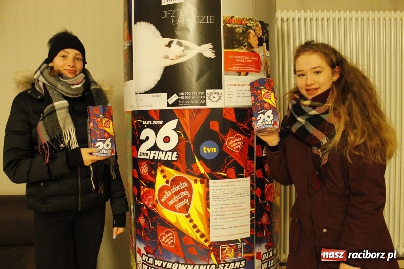 Zdjęcie w galerii na portalu naszraciborz.pl: Wielka Orkiestra Świątecznej Pomocy gra już w Raciborzu. Pierwsze pieniądze przywieziono z Eko-Okien  wiadomości z regionu