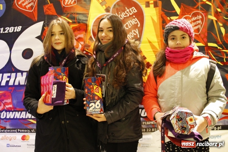 Zdjęcie w galerii na portalu naszraciborz.pl: Wielka Orkiestra Świątecznej Pomocy gra już w Raciborzu. Pierwsze pieniądze przywieziono z Eko-Okien  wiadomości z regionu