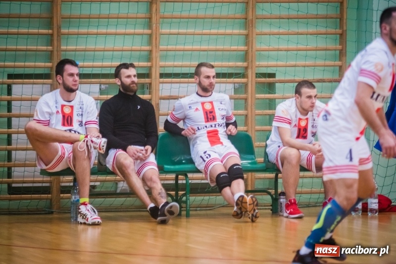 Zdjęcie w galerii na portalu naszraciborz.pl: JP Telebim RLPS: Tie-break w meczu Entera z Lunatykami wiadomości z regionu