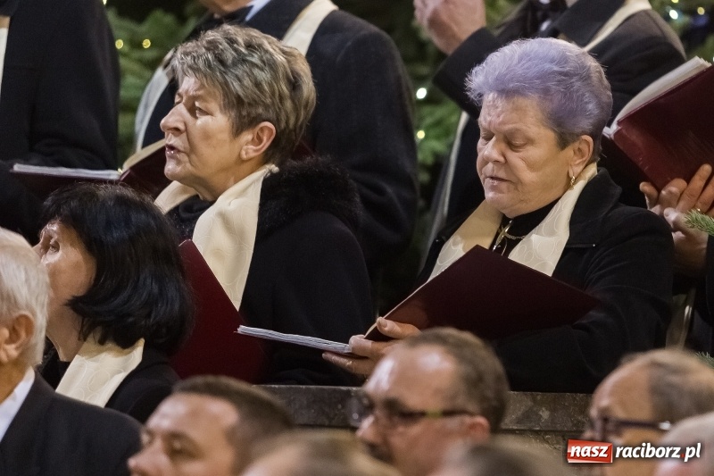 Zdjęcie w galerii na portalu naszraciborz.pl: XXVII koncert kolęd i pastorałek w kościele pw. NSPJ w Raciborzu wiadomości z regionu