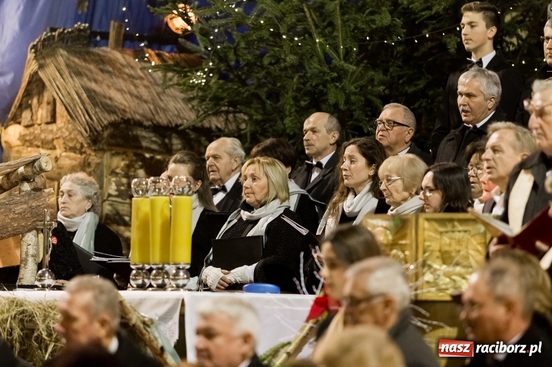 Zdjęcie w galerii na portalu naszraciborz.pl: XXVII koncert kolęd i pastorałek w kościele pw. NSPJ w Raciborzu wiadomości z regionu