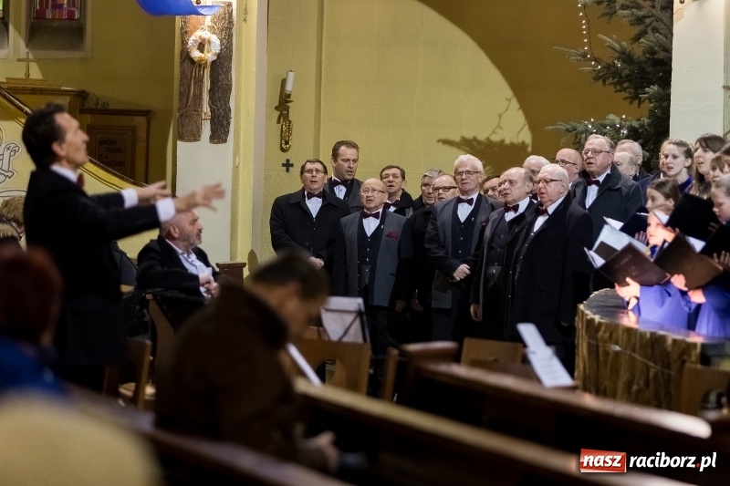 Zdjęcie w galerii na portalu naszraciborz.pl: XXVII koncert kolęd i pastorałek w kościele pw. NSPJ w Raciborzu wiadomości z regionu