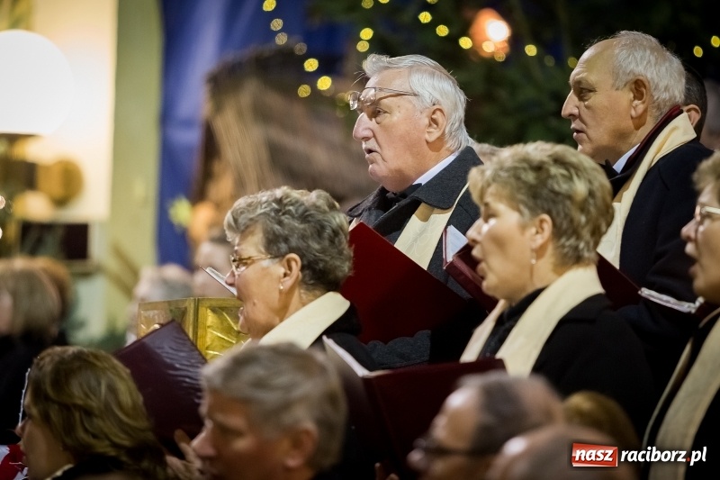 Zdjęcie w galerii na portalu naszraciborz.pl: XXVII koncert kolęd i pastorałek w kościele pw. NSPJ w Raciborzu wiadomości z regionu