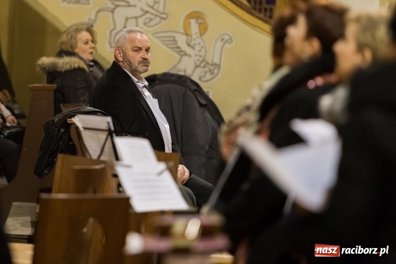 Zdjęcie w galerii na portalu naszraciborz.pl: XXVII koncert kolęd i pastorałek w kościele pw. NSPJ w Raciborzu wiadomości z regionu