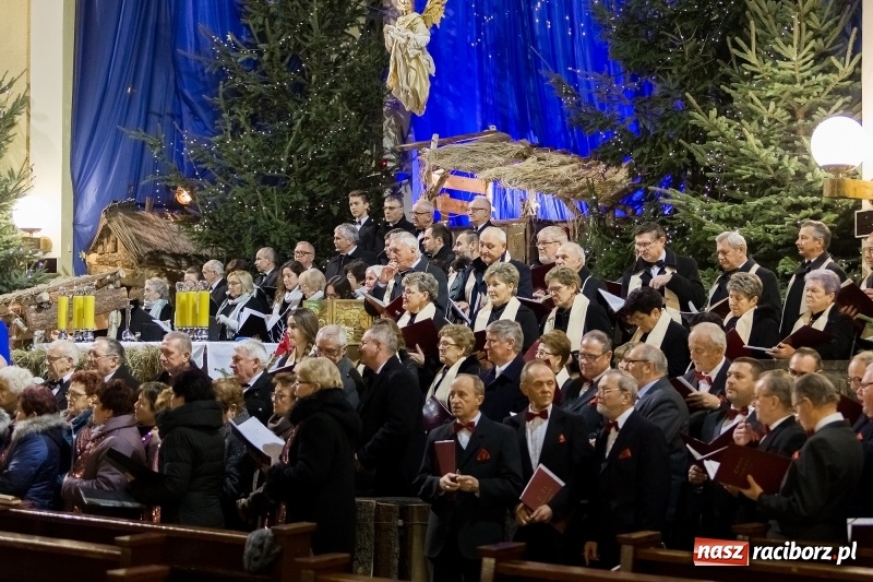Zdjęcie w galerii na portalu naszraciborz.pl: XXVII koncert kolęd i pastorałek w kościele pw. NSPJ w Raciborzu wiadomości z regionu
