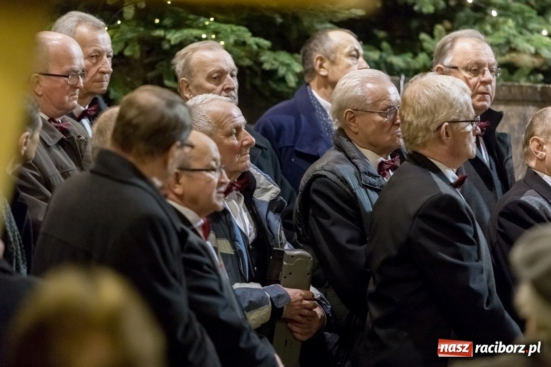 Zdjęcie w galerii na portalu naszraciborz.pl: XXVII koncert kolęd i pastorałek w kościele pw. NSPJ w Raciborzu wiadomości z regionu