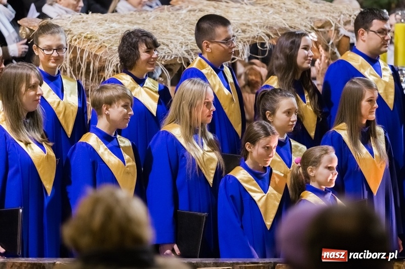 Zdjęcie w galerii na portalu naszraciborz.pl: XXVII koncert kolęd i pastorałek w kościele pw. NSPJ w Raciborzu wiadomości z regionu