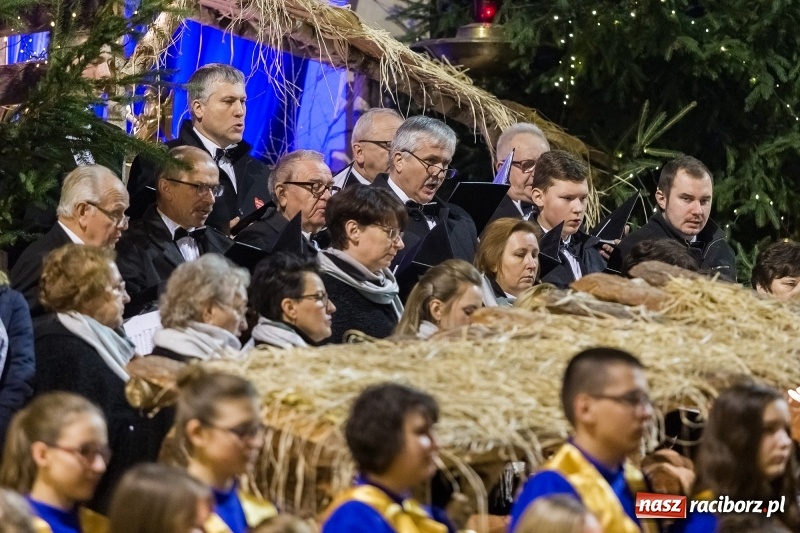 Zdjęcie w galerii na portalu naszraciborz.pl: XXVII koncert kolęd i pastorałek w kościele pw. NSPJ w Raciborzu wiadomości z regionu