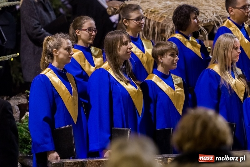 Zdjęcie w galerii na portalu naszraciborz.pl: XXVII koncert kolęd i pastorałek w kościele pw. NSPJ w Raciborzu wiadomości z regionu