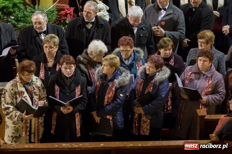 Zdjęcie w galerii na portalu naszraciborz.pl: XXVII koncert kolęd i pastorałek w kościele pw. NSPJ w Raciborzu wiadomości z regionu