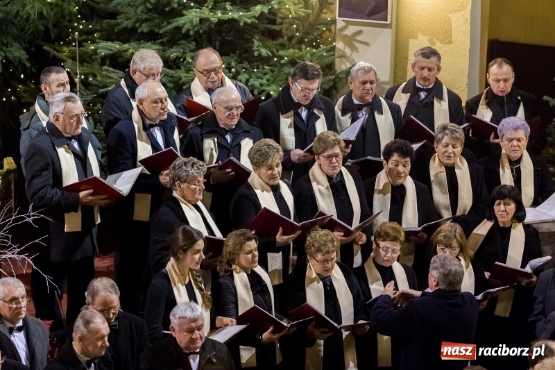 Zdjęcie w galerii na portalu naszraciborz.pl: XXVII koncert kolęd i pastorałek w kościele pw. NSPJ w Raciborzu wiadomości z regionu