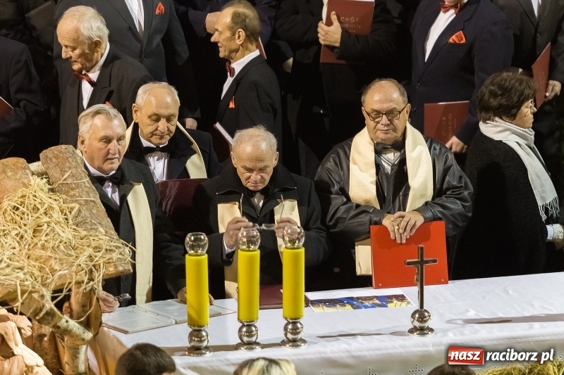 Zdjęcie w galerii na portalu naszraciborz.pl: XXVII koncert kolęd i pastorałek w kościele pw. NSPJ w Raciborzu wiadomości z regionu