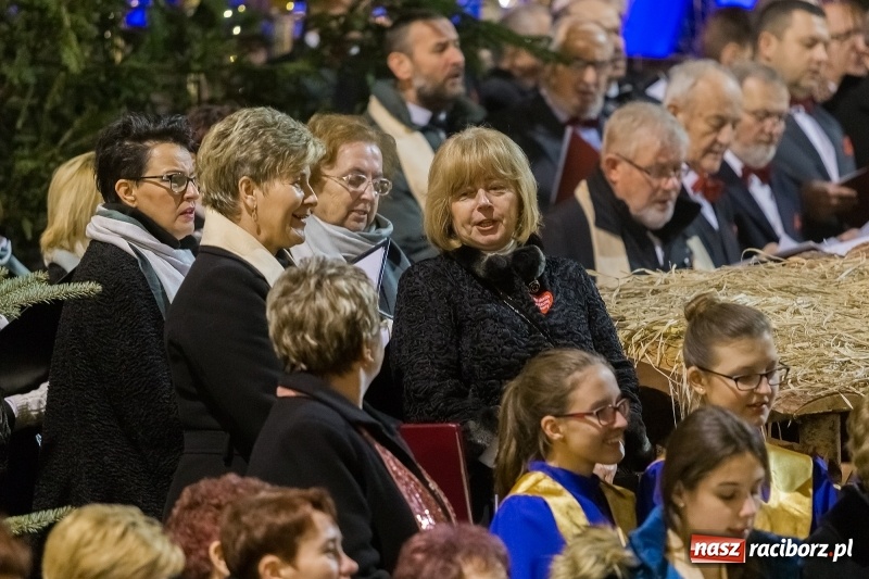 Zdjęcie w galerii na portalu naszraciborz.pl: XXVII koncert kolęd i pastorałek w kościele pw. NSPJ w Raciborzu wiadomości z regionu