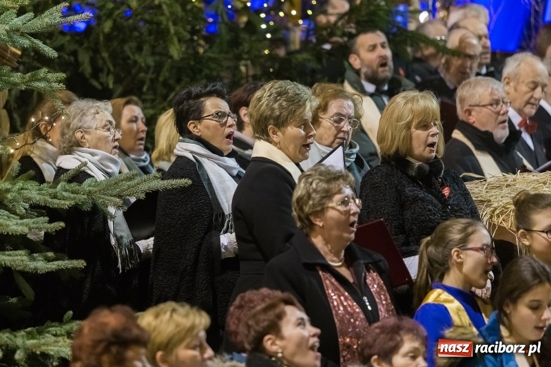 Zdjęcie w galerii na portalu naszraciborz.pl: XXVII koncert kolęd i pastorałek w kościele pw. NSPJ w Raciborzu wiadomości z regionu