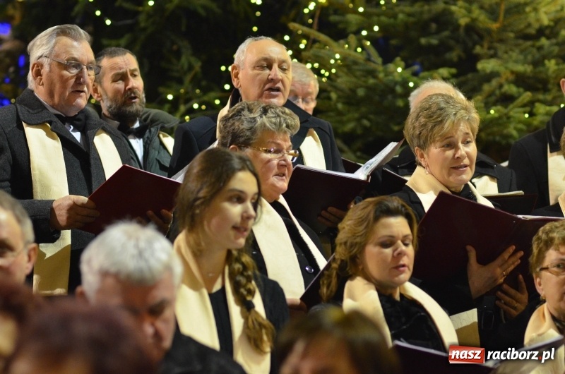 Zdjęcie w galerii na portalu naszraciborz.pl: XXVII koncert kolęd i pastorałek w kościele pw. NSPJ w Raciborzu wiadomości z regionu