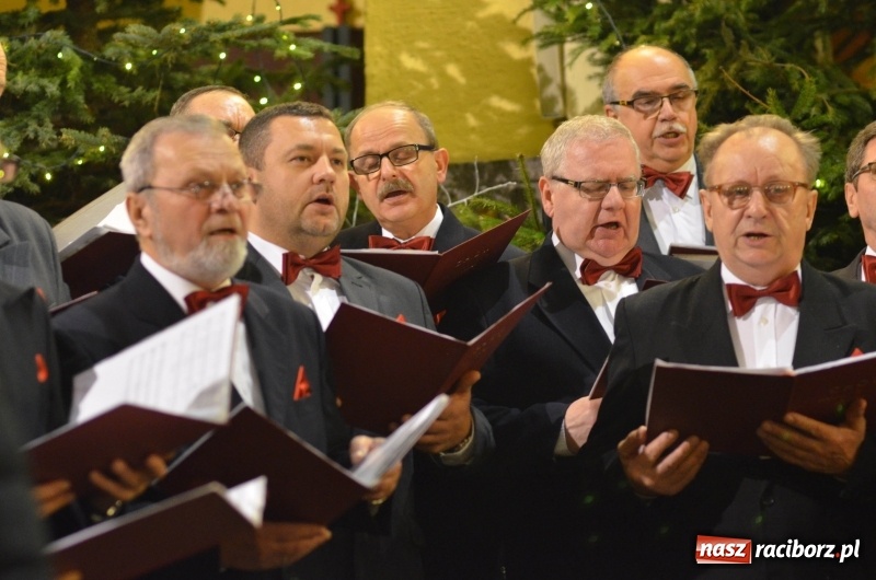 Zdjęcie w galerii na portalu naszraciborz.pl: XXVII koncert kolęd i pastorałek w kościele pw. NSPJ w Raciborzu wiadomości z regionu