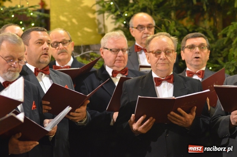 Zdjęcie w galerii na portalu naszraciborz.pl: XXVII koncert kolęd i pastorałek w kościele pw. NSPJ w Raciborzu wiadomości z regionu