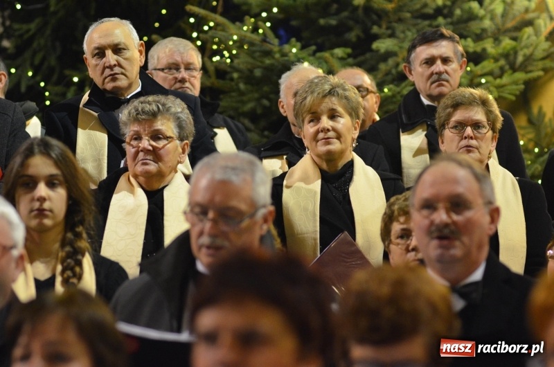 Zdjęcie w galerii na portalu naszraciborz.pl: XXVII koncert kolęd i pastorałek w kościele pw. NSPJ w Raciborzu wiadomości z regionu