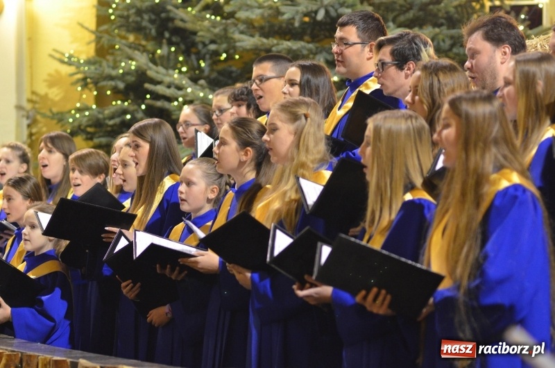 Zdjęcie w galerii na portalu naszraciborz.pl: XXVII koncert kolęd i pastorałek w kościele pw. NSPJ w Raciborzu wiadomości z regionu