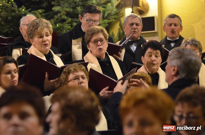 Zdjęcie w galerii na portalu naszraciborz.pl: XXVII koncert kolęd i pastorałek w kościele pw. NSPJ w Raciborzu wiadomości z regionu