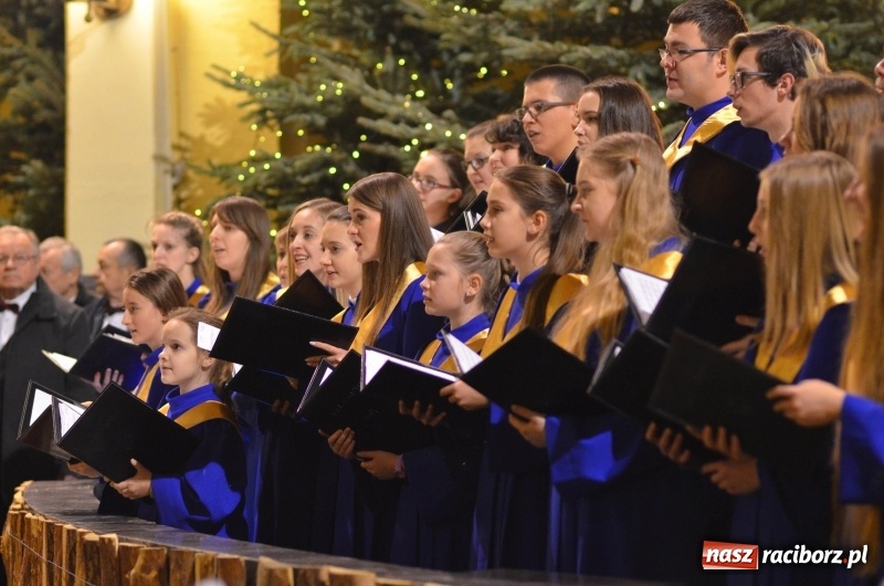 Zdjęcie w galerii na portalu naszraciborz.pl: XXVII koncert kolęd i pastorałek w kościele pw. NSPJ w Raciborzu wiadomości z regionu
