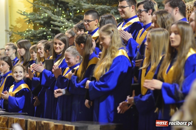 Zdjęcie w galerii na portalu naszraciborz.pl: XXVII koncert kolęd i pastorałek w kościele pw. NSPJ w Raciborzu wiadomości z regionu