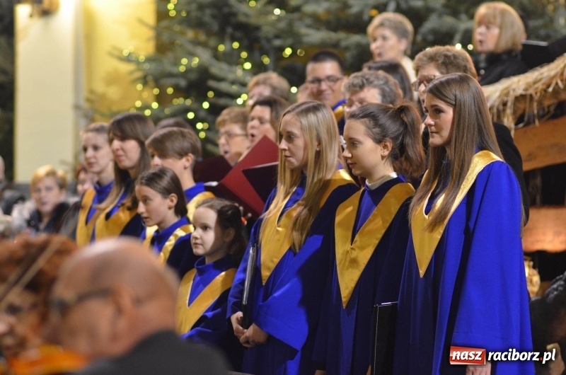 Zdjęcie w galerii na portalu naszraciborz.pl: XXVII koncert kolęd i pastorałek w kościele pw. NSPJ w Raciborzu wiadomości z regionu