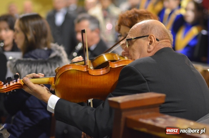 Zdjęcie w galerii na portalu naszraciborz.pl: XXVII koncert kolęd i pastorałek w kościele pw. NSPJ w Raciborzu wiadomości z regionu