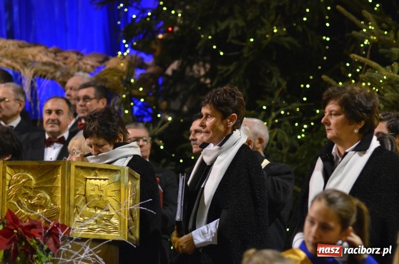 Zdjęcie w galerii na portalu naszraciborz.pl: XXVII koncert kolęd i pastorałek w kościele pw. NSPJ w Raciborzu wiadomości z regionu