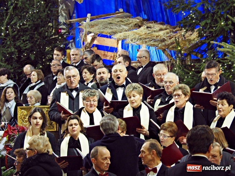 Zdjęcie w galerii na portalu naszraciborz.pl: XXVII koncert kolęd i pastorałek w kościele pw. NSPJ w Raciborzu wiadomości z regionu