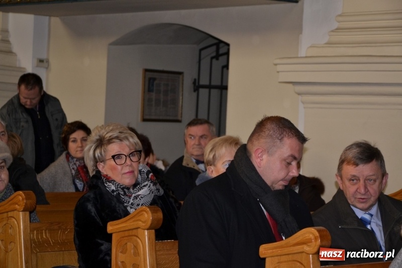 Zdjęcie w galerii na portalu naszraciborz.pl: W tworkowskim kościele zabrzmiały kolędy i pastorałki  wiadomości z regionu