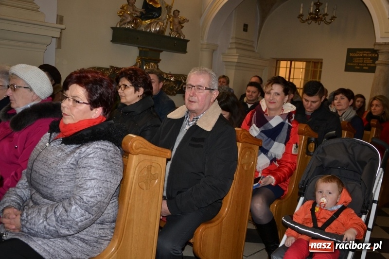 Zdjęcie w galerii na portalu naszraciborz.pl: W tworkowskim kościele zabrzmiały kolędy i pastorałki  wiadomości z regionu
