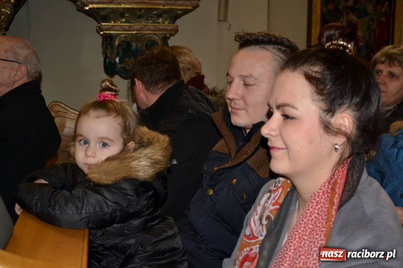 Zdjęcie w galerii na portalu naszraciborz.pl: W tworkowskim kościele zabrzmiały kolędy i pastorałki  wiadomości z regionu