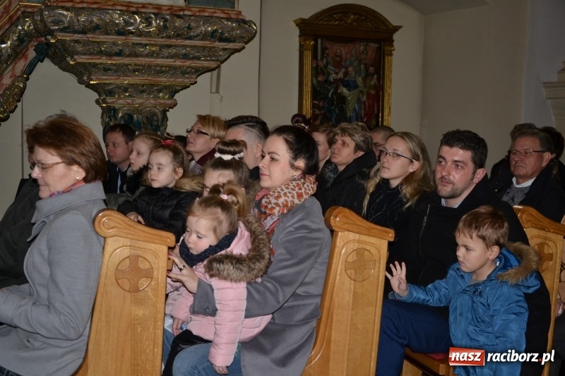 Zdjęcie w galerii na portalu naszraciborz.pl: W tworkowskim kościele zabrzmiały kolędy i pastorałki  wiadomości z regionu