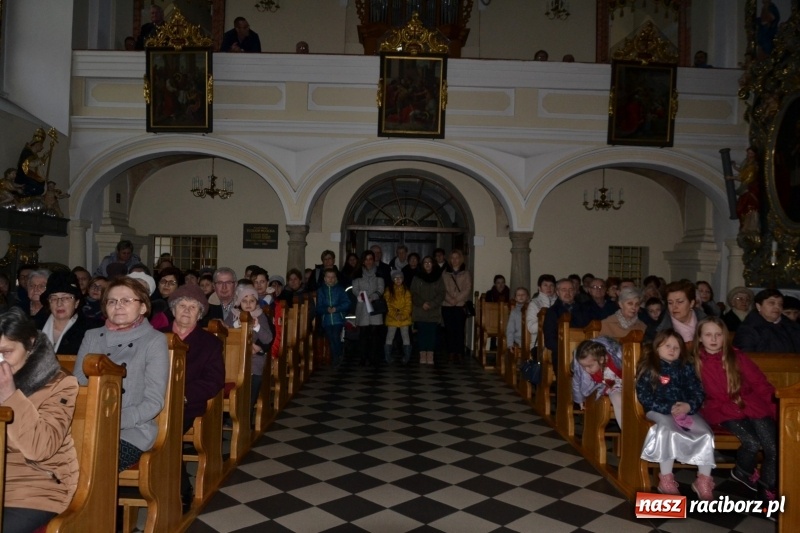 Zdjęcie w galerii na portalu naszraciborz.pl: W tworkowskim kościele zabrzmiały kolędy i pastorałki  wiadomości z regionu