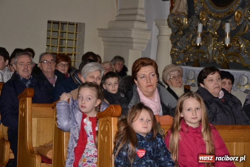 Zdjęcie w galerii na portalu naszraciborz.pl: W tworkowskim kościele zabrzmiały kolędy i pastorałki  wiadomości z regionu