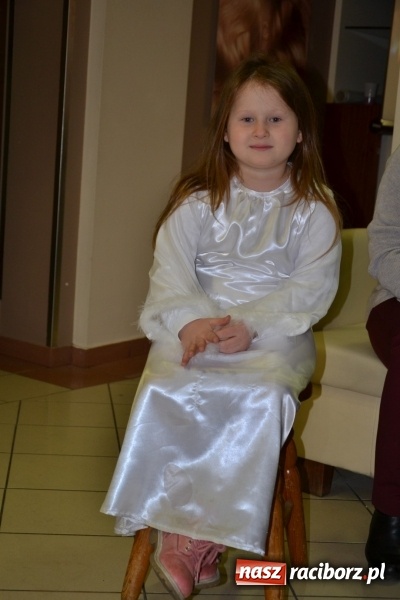 Zdjęcie w galerii na portalu naszraciborz.pl: Orkiestrowe cięcie - fryzjerki ze Studia Sztuki Fryzjerskiej Luiza zagrały dla WOŚP  wiadomości z regionu