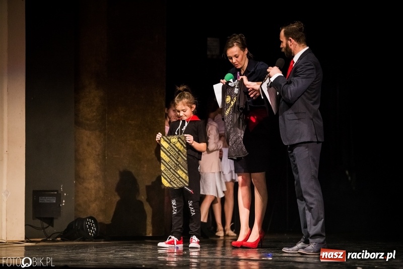 Zdjęcie w galerii na portalu naszraciborz.pl: Rekord w Raciborzu. Ponad 100 tys. zł z kwesty i licytacji Wielkiej Orkiestry Świątecznej Pomocy wiadomości z regionu