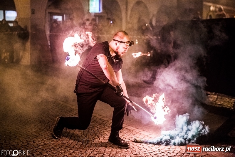 Zdjęcie w galerii na portalu naszraciborz.pl: Rekord w Raciborzu. Ponad 100 tys. zł z kwesty i licytacji Wielkiej Orkiestry Świątecznej Pomocy wiadomości z regionu