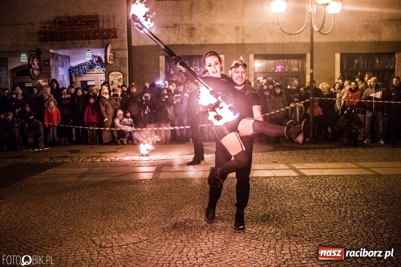 Zdjęcie w galerii na portalu naszraciborz.pl: Rekord w Raciborzu. Ponad 100 tys. zł z kwesty i licytacji Wielkiej Orkiestry Świątecznej Pomocy wiadomości z regionu