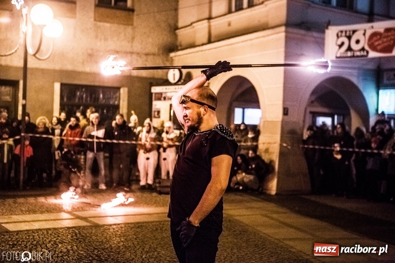 Zdjęcie w galerii na portalu naszraciborz.pl: Rekord w Raciborzu. Ponad 100 tys. zł z kwesty i licytacji Wielkiej Orkiestry Świątecznej Pomocy wiadomości z regionu