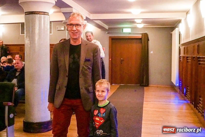 Zdjęcie w galerii na portalu naszraciborz.pl: Rekord w Raciborzu. Ponad 100 tys. zł z kwesty i licytacji Wielkiej Orkiestry Świątecznej Pomocy wiadomości z regionu