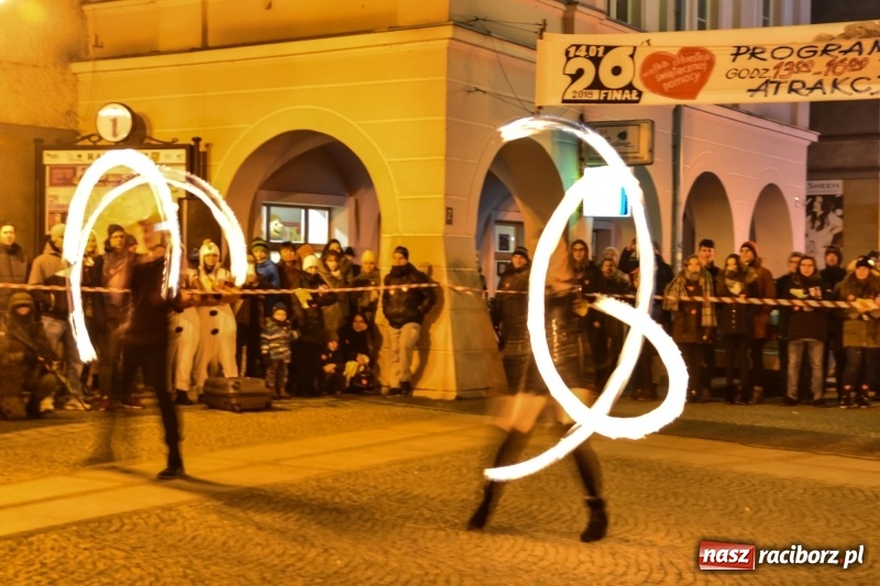 Zdjęcie w galerii na portalu naszraciborz.pl: Światełko do nieba z Labareda Fireshow WIDEO wiadomości z regionu