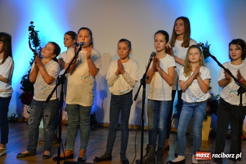 Zdjęcie w galerii na portalu naszraciborz.pl: Dzień Babci i Dziadka na Zamku Piastowskim  wiadomości z regionu