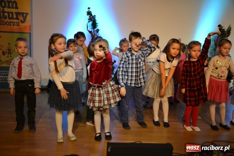 Zdjęcie w galerii na portalu naszraciborz.pl: Dzień Babci i Dziadka na Zamku Piastowskim  wiadomości z regionu