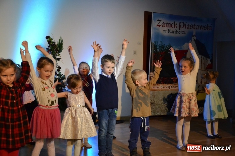 Zdjęcie w galerii na portalu naszraciborz.pl: Dzień Babci i Dziadka na Zamku Piastowskim  wiadomości z regionu