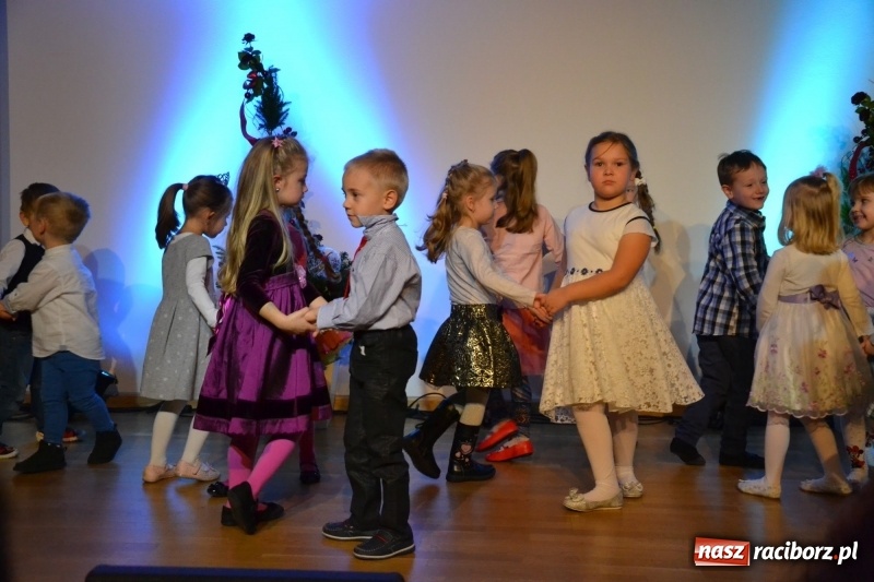 Zdjęcie w galerii na portalu naszraciborz.pl: Dzień Babci i Dziadka na Zamku Piastowskim  wiadomości z regionu