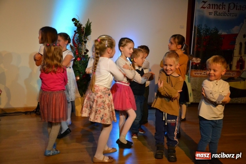 Zdjęcie w galerii na portalu naszraciborz.pl: Dzień Babci i Dziadka na Zamku Piastowskim  wiadomości z regionu