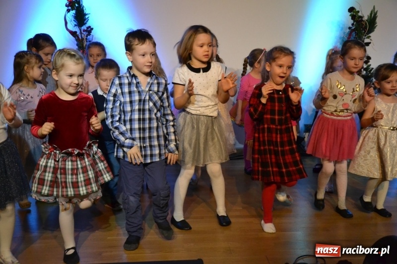 Zdjęcie w galerii na portalu naszraciborz.pl: Dzień Babci i Dziadka na Zamku Piastowskim  wiadomości z regionu