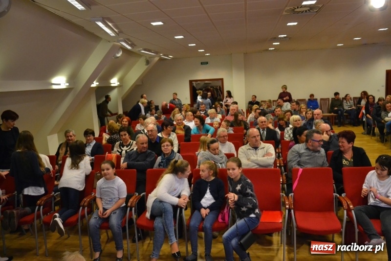 Zdjęcie w galerii na portalu naszraciborz.pl: Dzień Babci i Dziadka na Zamku Piastowskim  wiadomości z regionu